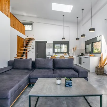 Hill Lefkada Maisonette *