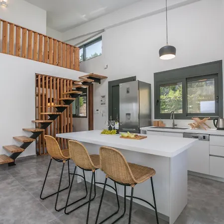 Hill Lefkada Maisonette Apolpaina